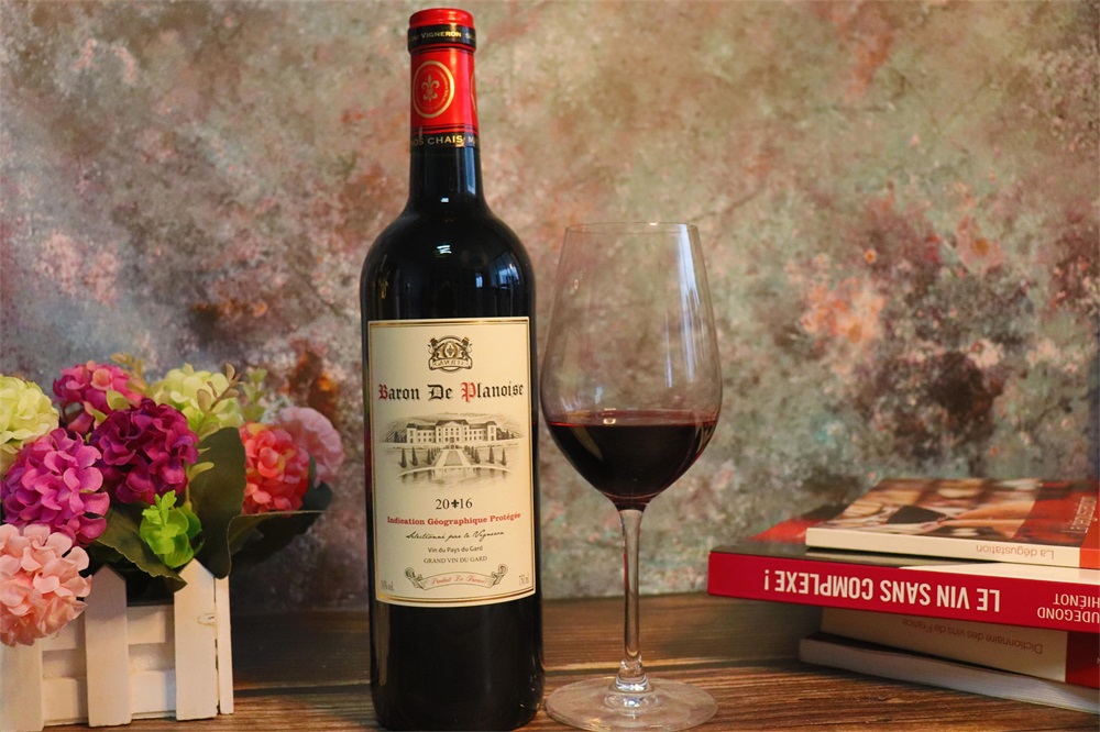 批發進口紅酒生意的發展好不好