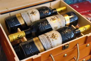 開個紅酒店去哪拿貨好呢